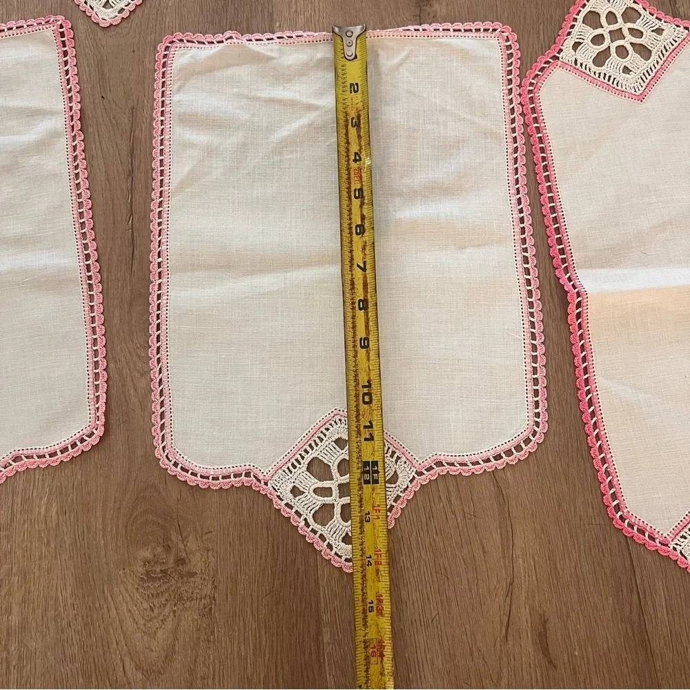 5 PCs Vtg Pink Crochet Edged Linen Flower Doilies Arm Chair Cover Dresser Scarfs